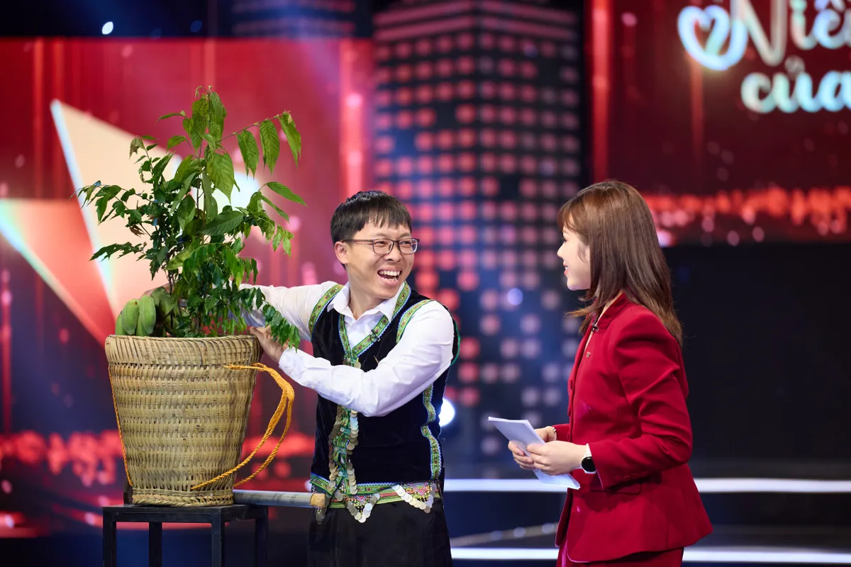 Ấn tượng Việc tử tế tháng 7: Nụ cười và cả những giọt nước mắt của những người "gieo những niềm vui" - Ảnh 1.