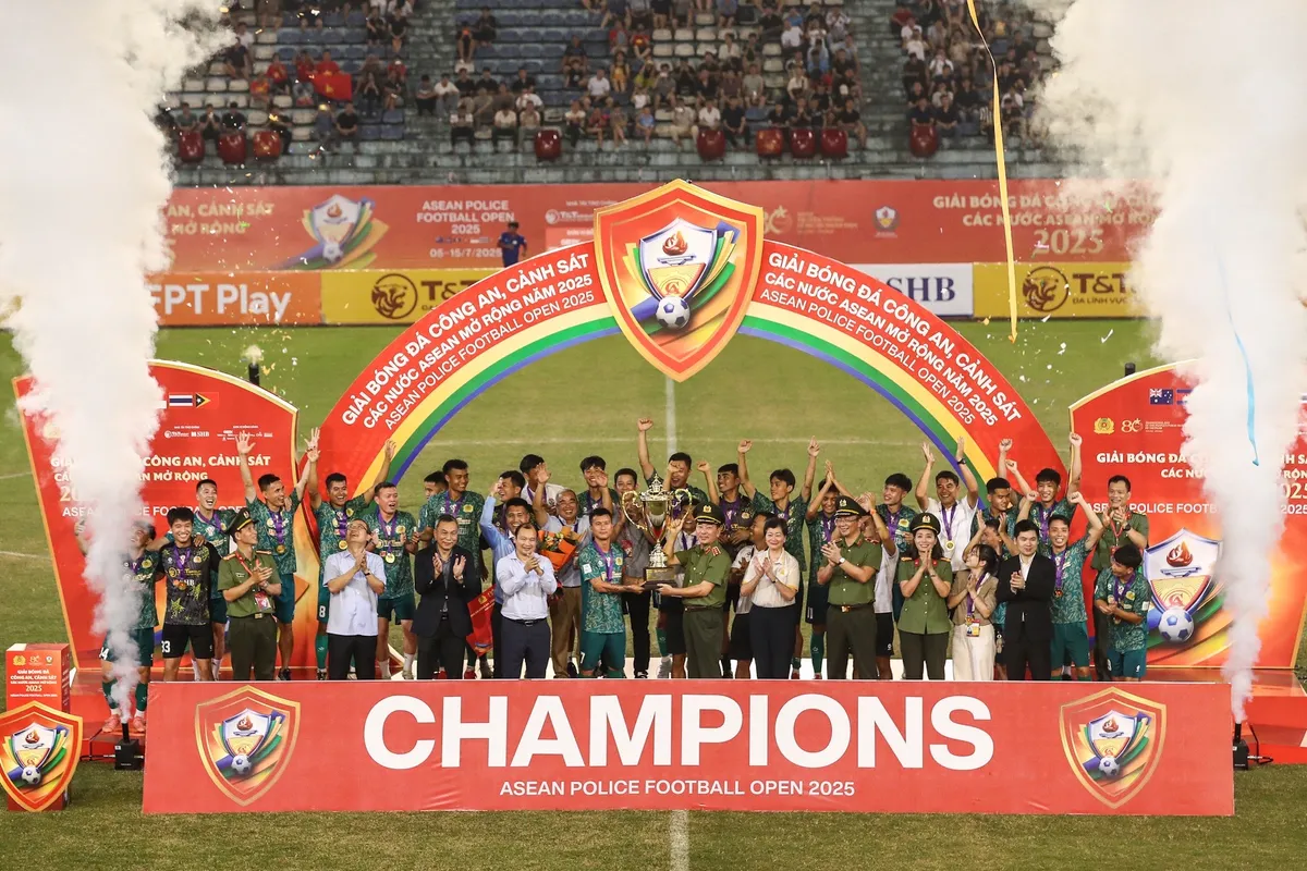 Đại diện Việt Nam v&ocirc; địch Giải b&oacute;ng đ&aacute; C&ocirc;ng an, Cảnh s&aacute;t c&aacute;c nước ASEAN 2025- Ảnh 2.