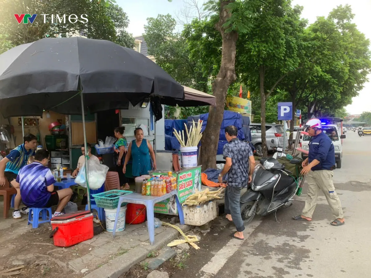 Hà Nội: Một phường hơn 55.000 dân đồng loạt siết quản lý đô thị, trật tự xây dựng và PCCC - Ảnh 11.