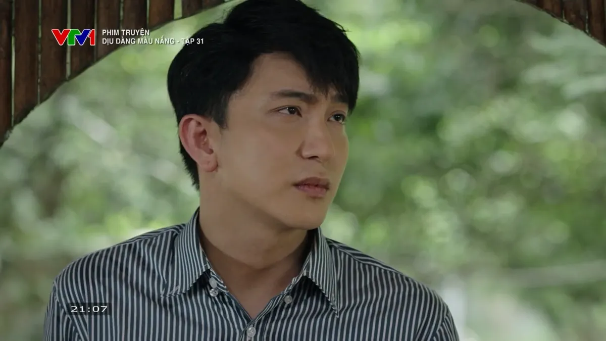 Dịu d&agrave;ng m&agrave;u nắng - Tập 31: Bắc đấm &ldquo;kh&aacute;ch VIP&rdquo; bảo vệ vợ - Ảnh 1.