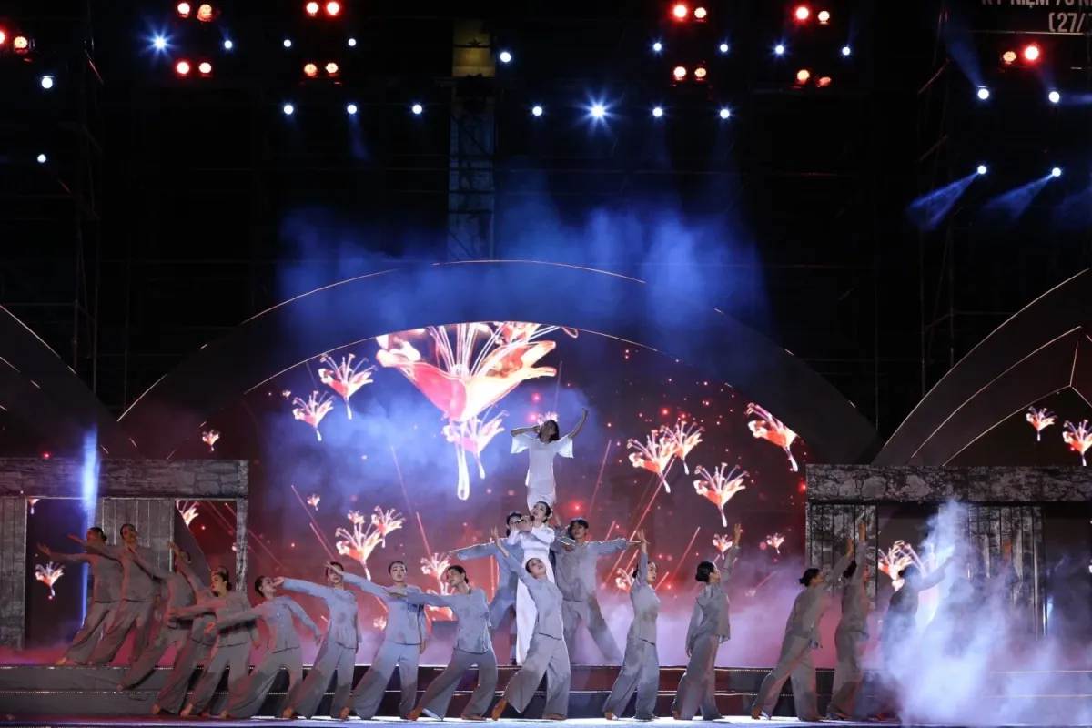 TP Hồ Chí Minh tổ chức nhiều hoạt động kỷ niệm Ngày thương binh liệt sĩ- Ảnh 2. TP Hồ Chí Minh tổ chức nhiều hoạt động kỷ niệm Ngày thương binh liệt sĩ- Ảnh 2.