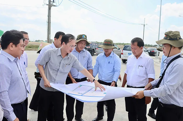 Đồng Tháp đẩy nhanh tiến độ các công trình trọng điểm - Ảnh 2.