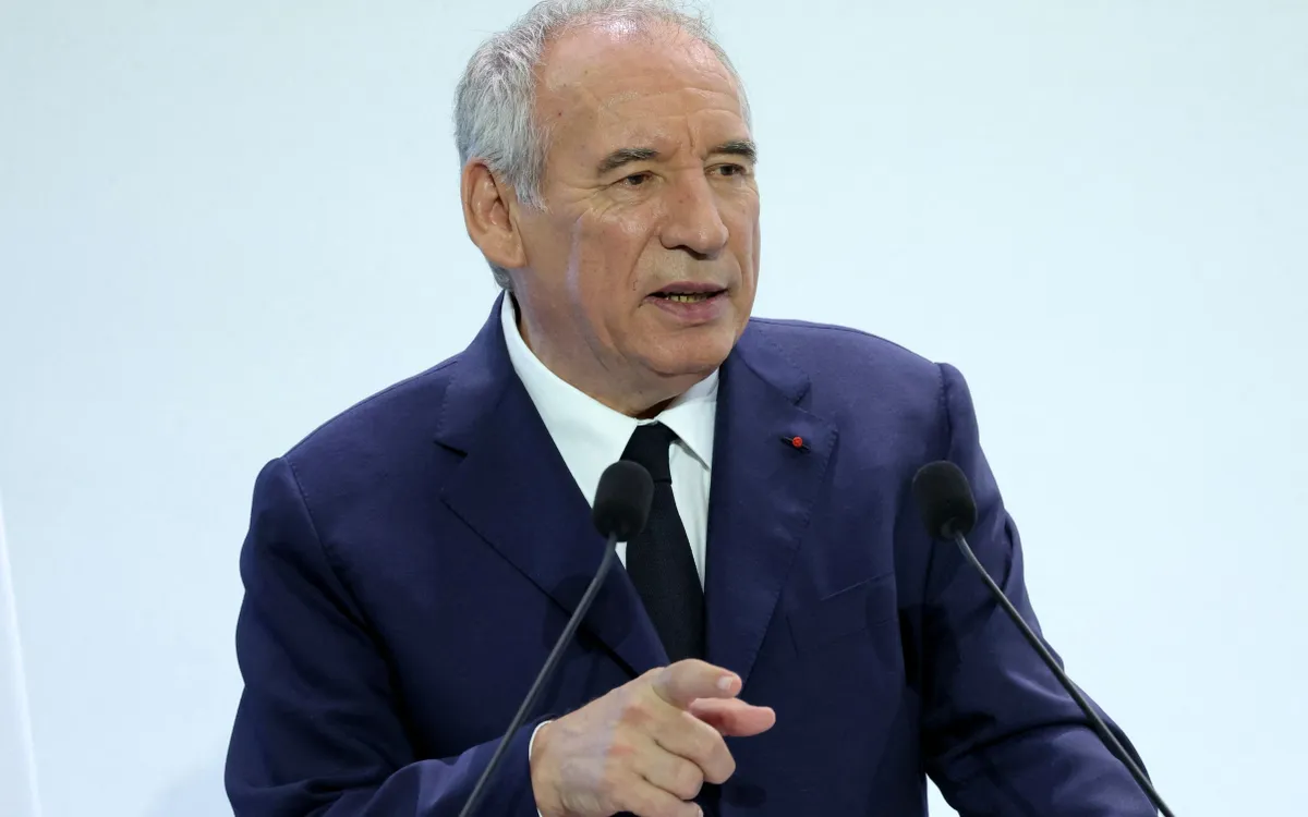 Thủ tướng Bayrou phát biểu ngày 15/7 tại Paris khi công bố đề xuất ngân sách năm 2026 (Ảnh: AFP) Thủ tướng Bayrou phát biểu ngày 15/7 tại Paris khi công bố đề xuất ngân sách năm 2026 (Ảnh: AFP)