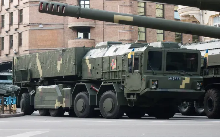 Bệ phóng tên lửa đạn đạo tầm ngắn Sapsan (Ảnh minh họa: Kyiv Independent)