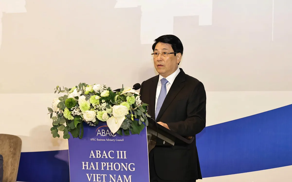 Chủ tịch nước Lương Cường phát biểu tại Kỳ họp Hội đồng Tư vấn Kinh doanh APEC 2025 (ABAC III). (Ảnh: QĐND) Chủ tịch nước Lương Cường phát biểu tại Kỳ họp Hội đồng Tư vấn Kinh doanh APEC 2025 (ABAC III). (Ảnh: QĐND)