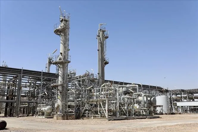 Nhiều mỏ dầu ở Iraq liên tiếp bị tấn công bằng thiết bị không người lái- Ảnh 1. Nhiều mỏ dầu ở Iraq liên tiếp bị tấn công bằng thiết bị không người lái- Ảnh 1.
