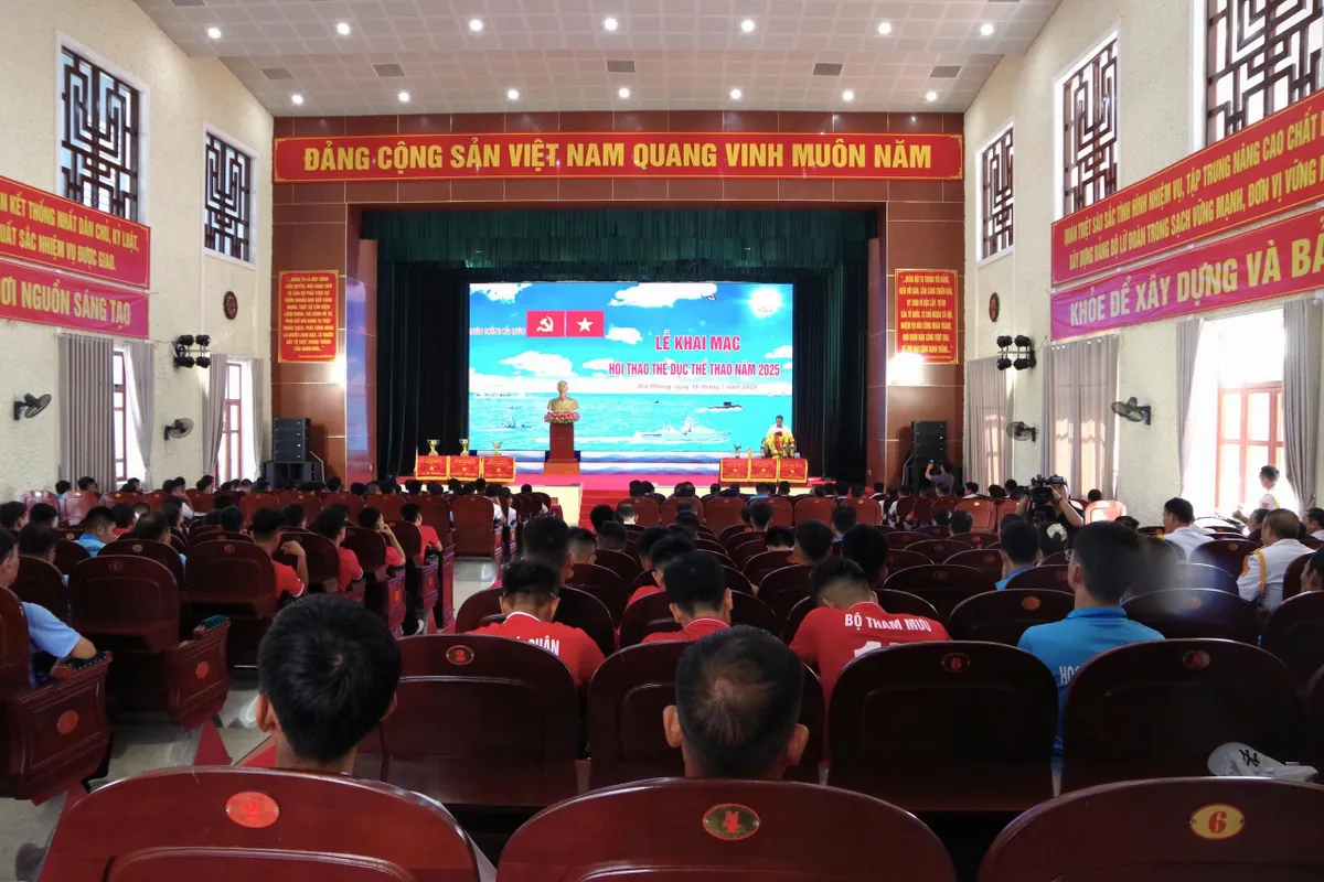 Quân chủng Hải quân: Khai mạc Hội thao thể dục thể thao năm 2025 - Ảnh 2.