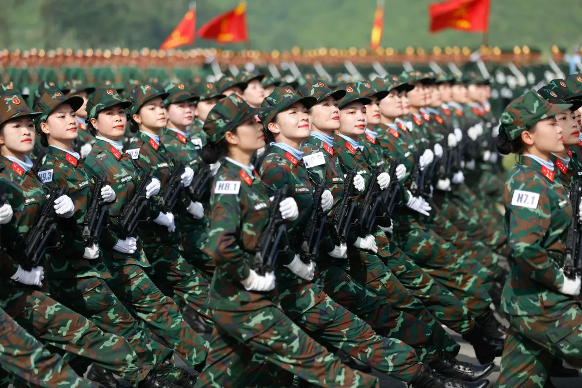 Hình ảnh xinh đẹp, bản lĩnh của các nữ chiến sĩ trong buổi tổng hợp luyện A80 - Ảnh 7.