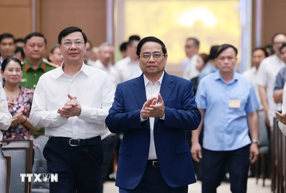 Thủ tướng: Xử lý các dự án không để “sai chồng sai, được việc này mất việc kia”- Ảnh 1.