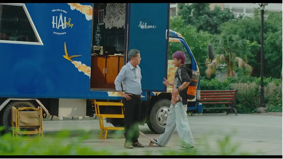 Ch&uacute; &ldquo;Hai L&uacute;a&rdquo; kết hợp c&ugrave;ng rapper underground tạo n&ecirc;n combo &ldquo;lệch pha&rdquo; m&agrave; ăn &yacute; trong Đợi G&igrave;, Mơ Đi! - Ảnh 1.