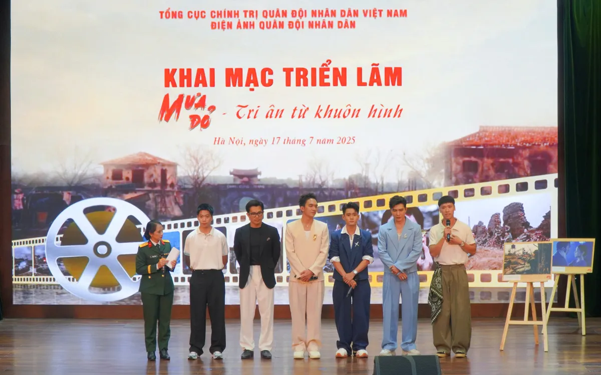 81 ngày đêm “đất cháy, trời gầm” qua những khuôn hình- Ảnh 5. 81 ngày đêm “đất cháy, trời gầm” qua những khuôn hình- Ảnh 5.