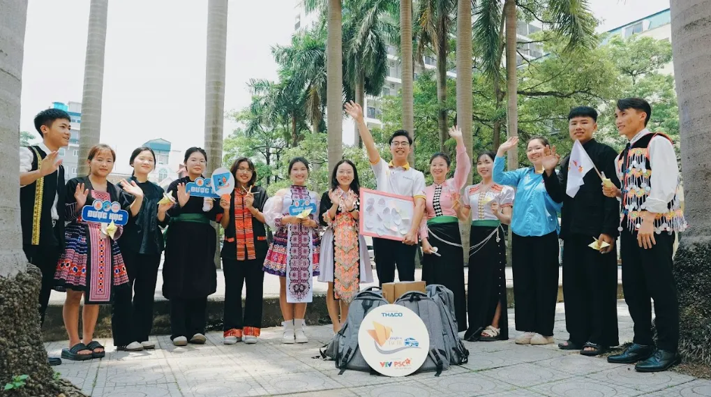 Chuyến xe tử tế tháng 7: Chắp cánh giấc mơ “Được học” đến các sinh viên dân tộc thiểu số - Ảnh 14.