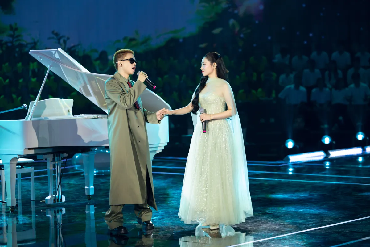 Đức Phúc, Bùi Công Nam song ca cùng sinh viên trong dự án đặc biệt- Ảnh 3.
