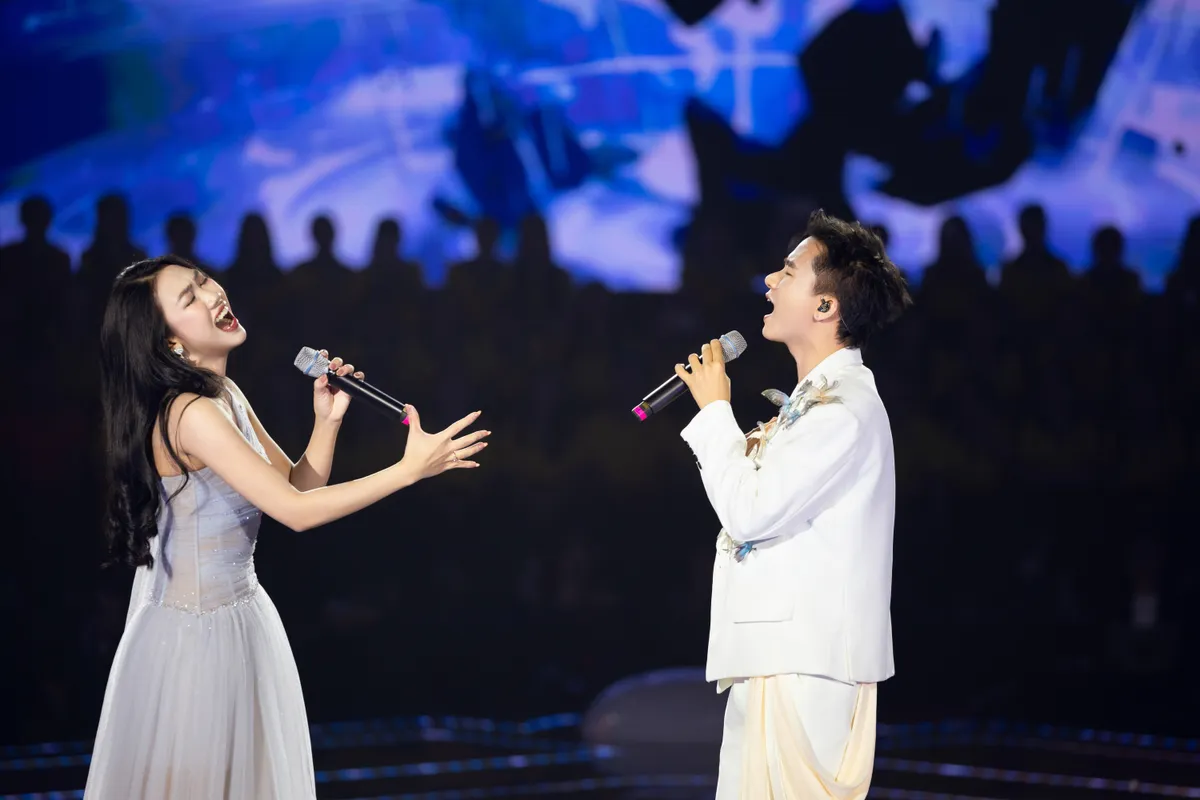 Đức Phúc, Bùi Công Nam song ca cùng sinh viên trong dự án đặc biệt- Ảnh 4.