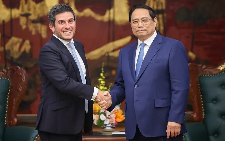 Thủ tướng Phạm Minh Chính tiếp ông Gerald Toledano, thành viên Ban Điều hành, Giám đốc mảng sản phẩm cổ phiếu và đa tài sản toàn cầu của FTSE Russell - Ảnh: VGP Thủ tướng Phạm Minh Chính tiếp ông Gerald Toledano, thành viên Ban Điều hành, Giám đốc mảng sản phẩm cổ phiếu và đa tài sản toàn cầu của FTSE Russell - Ảnh: VGP