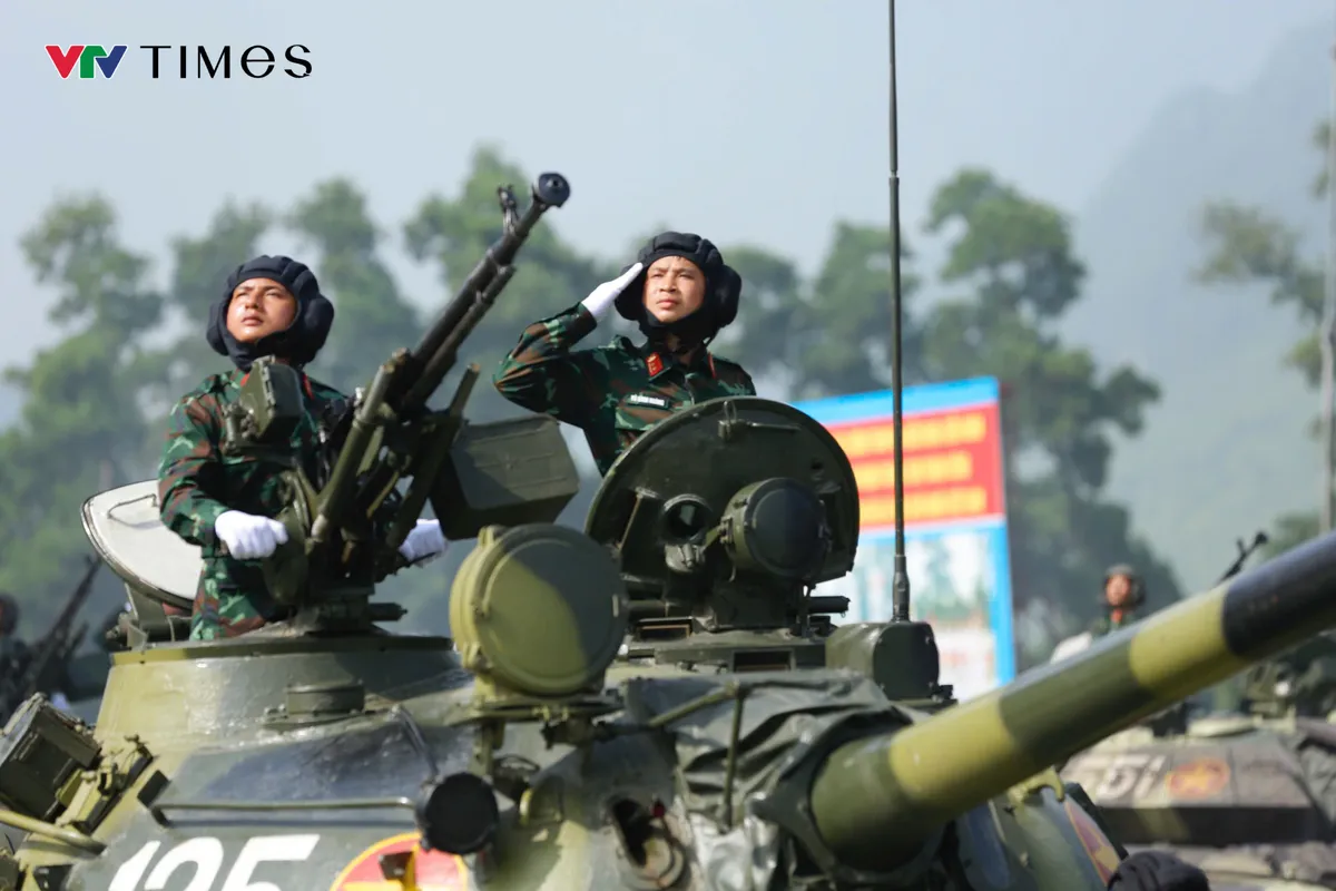 Lực lượng Quân đội - Công an tổng hợp luyện diễu binh cho nhiệm vụ A80- Ảnh 4. Lực lượng Quân đội - Công an tổng hợp luyện diễu binh cho nhiệm vụ A80- Ảnh 4.