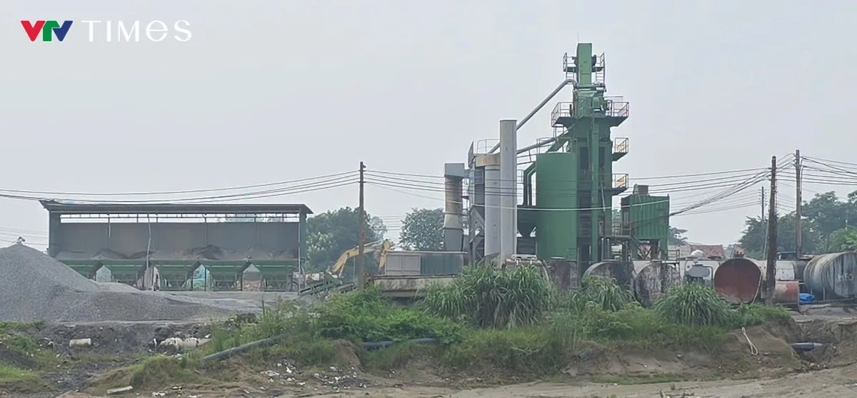 Hà Nội: Vi phạm đê điều tiếp tục diễn biến phức tạp - Ảnh 2.