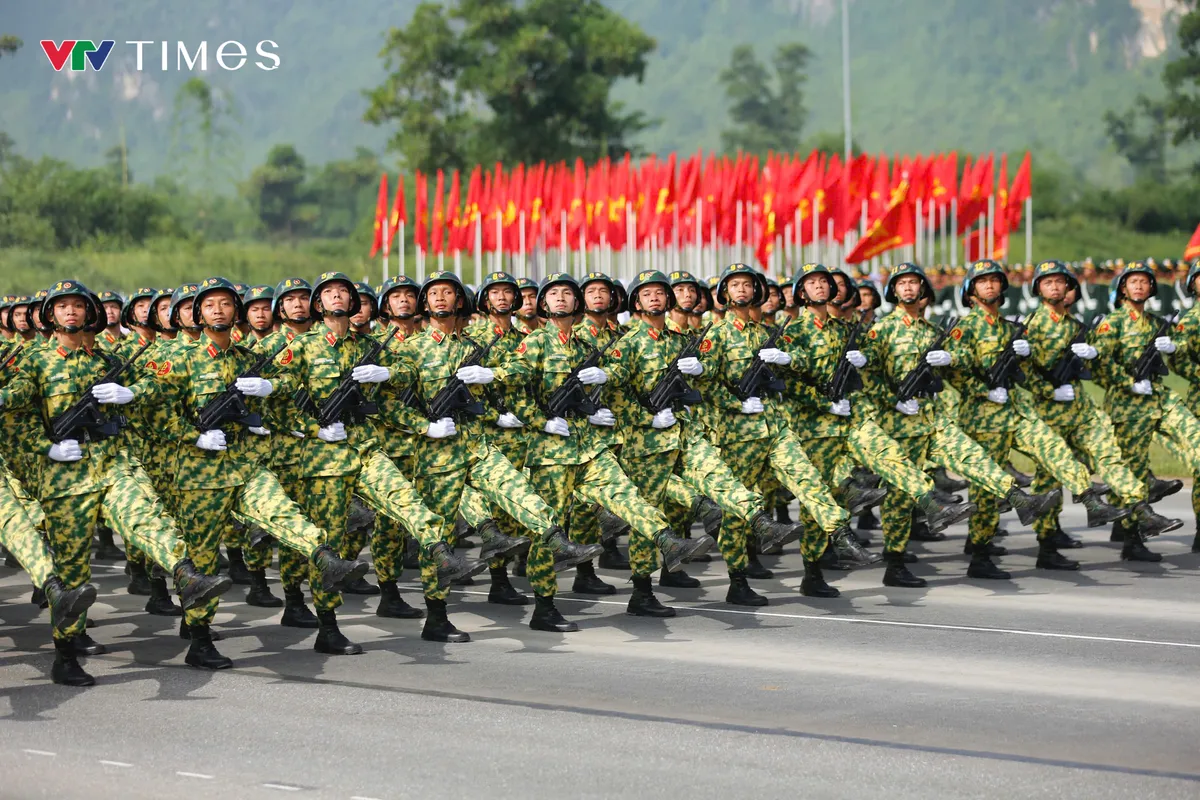 Lực lượng Quân đội - Công an tổng hợp luyện diễu binh cho nhiệm vụ A80- Ảnh 3. Lực lượng Quân đội - Công an tổng hợp luyện diễu binh cho nhiệm vụ A80- Ảnh 3.