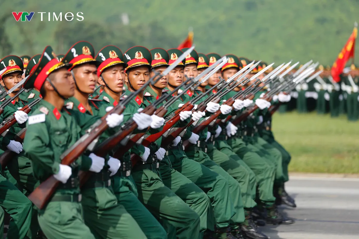 Lực lượng Quân đội - Công an tổng hợp luyện diễu binh cho nhiệm vụ A80- Ảnh 5. Lực lượng Quân đội - Công an tổng hợp luyện diễu binh cho nhiệm vụ A80- Ảnh 5.