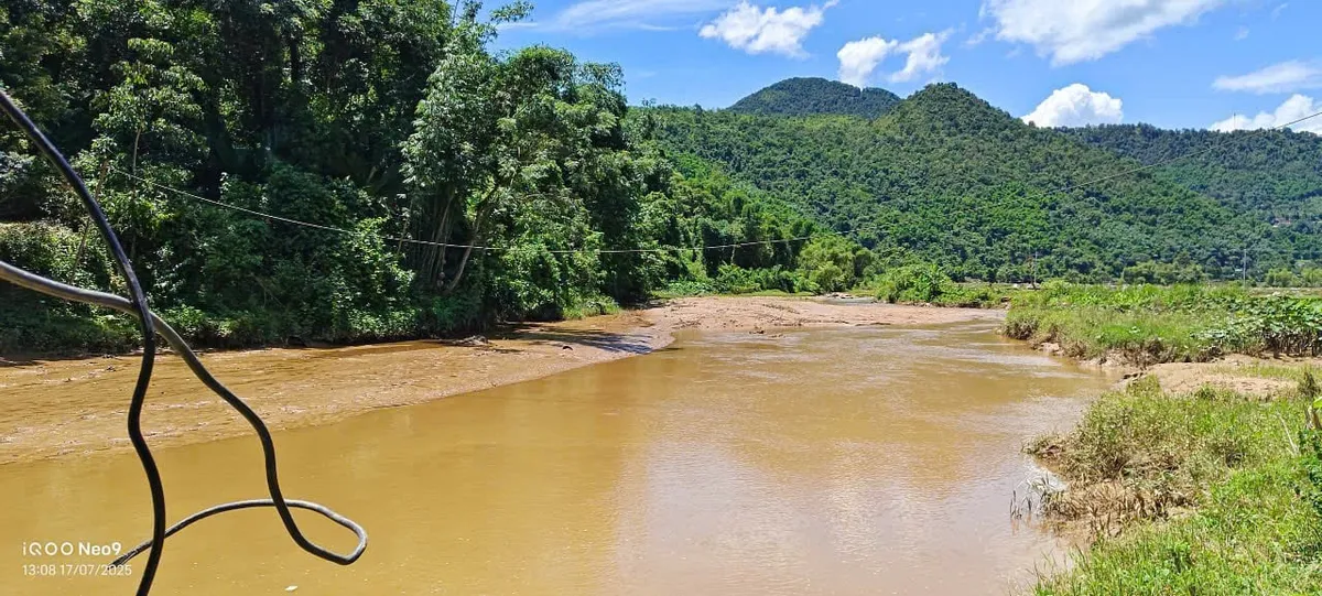 Tìm thấy thi thể người mẹ ở Phú Thọ bị lũ cuốn trôi - Ảnh 1.