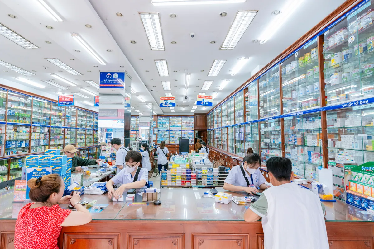 Từ Bắc vào Nam, 2.222 nhà thuốc Long Châu - 2.222 điểm đến của sức khỏe, an tâm và uy tín - Ảnh 2.