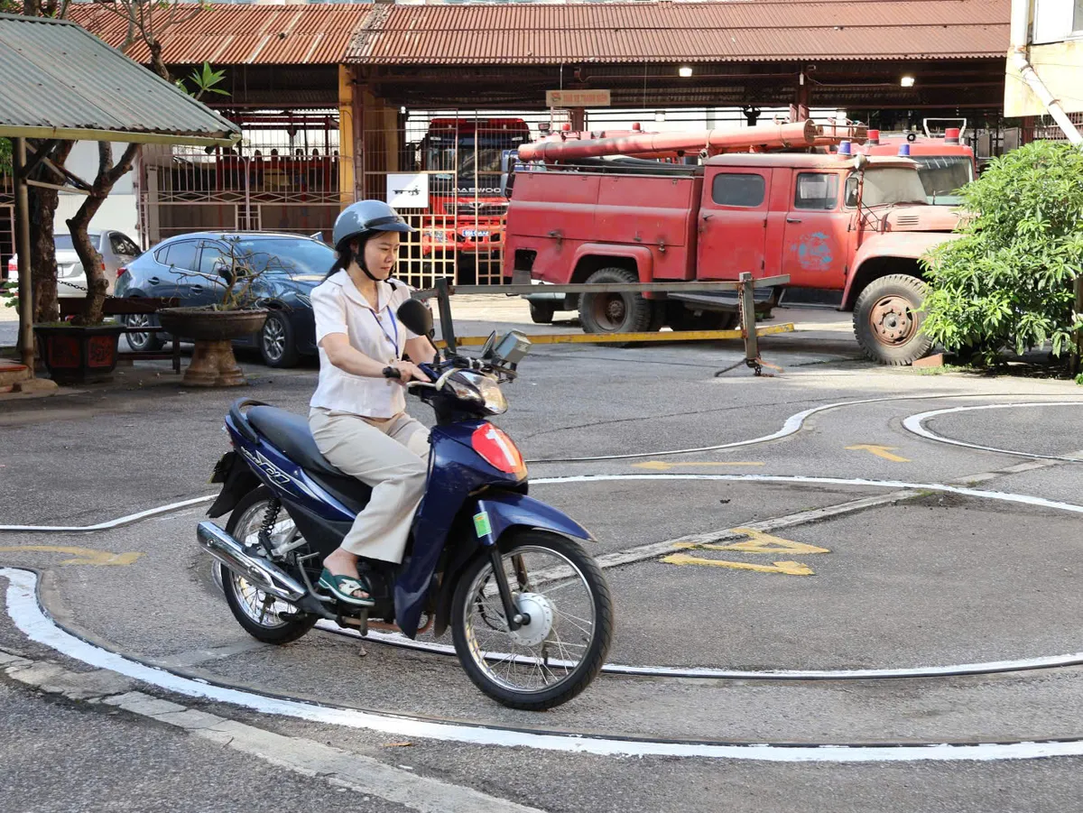Hà Nội: Triển khai cao điểm sát hạch cấp giấy phép lái xe cơ giới đường bộ - Ảnh 2.