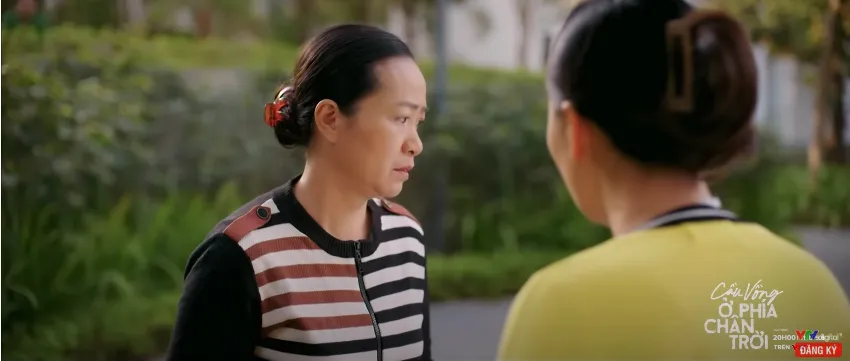 Cầu vồng ở ph&iacute;a ch&acirc;n trời - Tập 14: Sợ mất việc, 2 người gi&uacute;p việc quyết t&acirc;m ph&aacute; chuyện t&igrave;nh của Oanh - Tuấn - Ảnh 1.