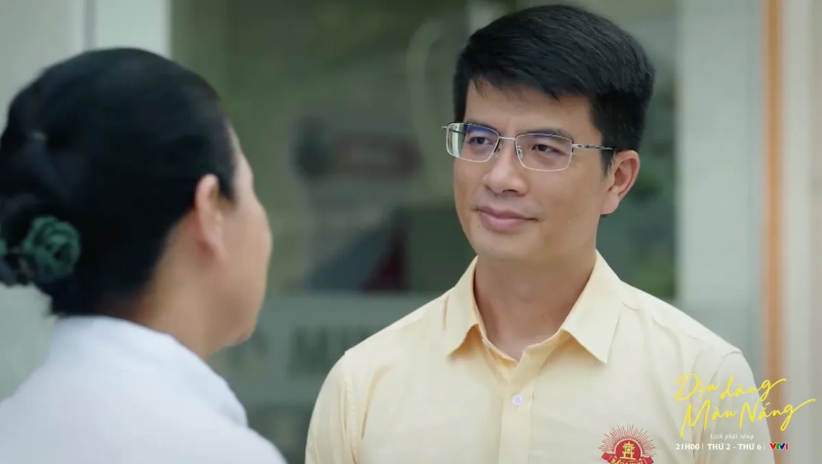 Dịu dàng màu nắng - Tập 34: Tuyết bị giám đốc Hà cảnh cáo thẳng mặt - Ảnh 1.