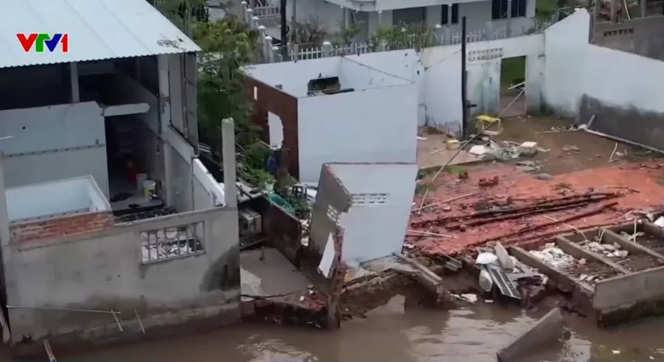 SỐNG CHÊNH VÊNH BÊN KHU VỰC SẠT LỞ - Ảnh 1.