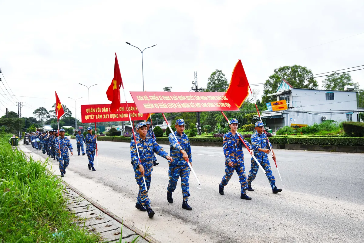 Đậm sâu nghĩa tình quân dân nơi đảo ngọc - Ảnh 4.