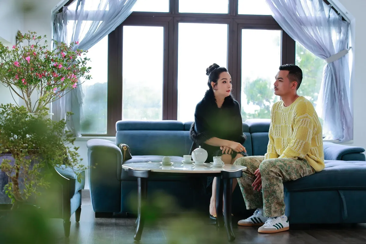 Ba bóng hồng trở lại màn ảnh nhỏ với Mặt trời lạnh - Ảnh 2.