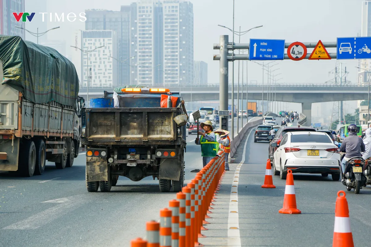 Hà Nội bắt đầu chỉnh trang hạ tầng phục vụ đại lễ Quốc khánh 2/9 - Ảnh 4.
