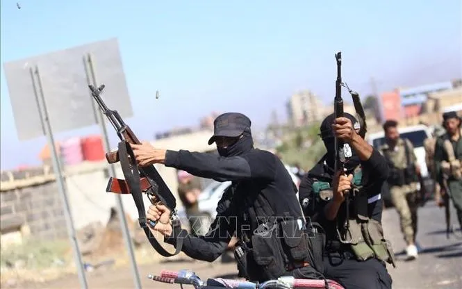 Lực lượng an ninh Syria tiến vào thành phố Sweida, miền Nam Syria, ngày 15/7/2025. (Ảnh: THX/TTXVN) Lực lượng an ninh Syria tiến vào thành phố Sweida, miền Nam Syria, ngày 15/7/2025. (Ảnh: THX/TTXVN)