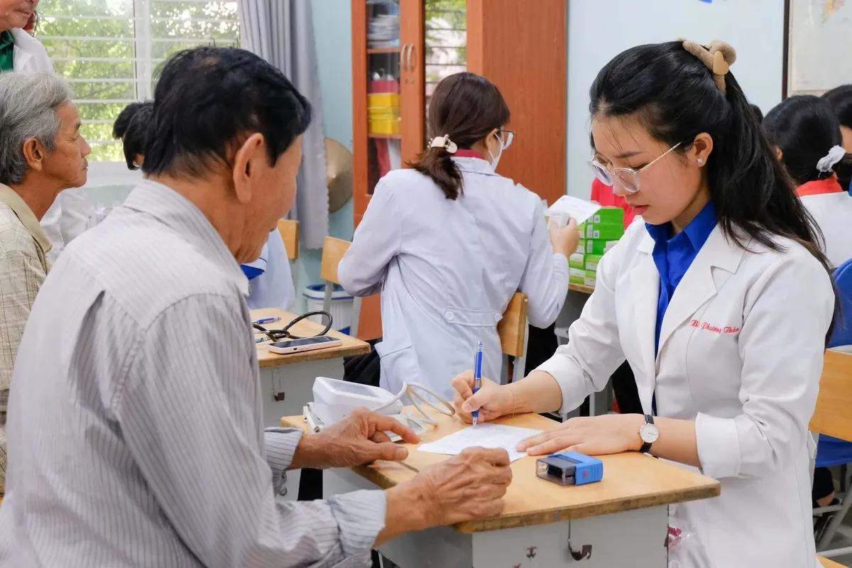 Sôi nổi các hoạt động tình nguyện vì nông thôn mới tại TP Hồ Chí Minh - Ảnh 5.