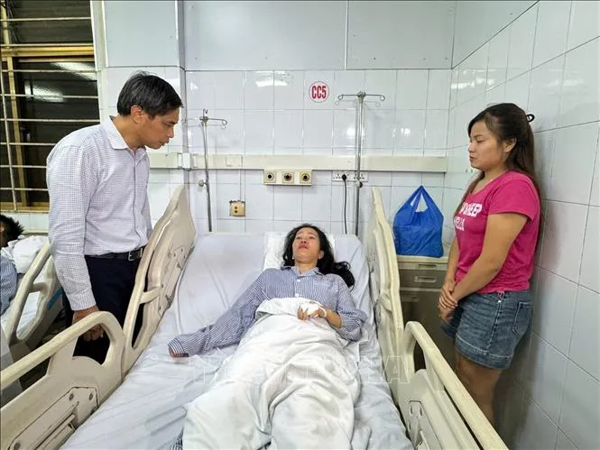 Vụ lật tàu du lịch trên vịnh Hạ Long: Hỗ trợ gia đình nạn nhân tử vong 25 triệu đồng/người- Ảnh 1.