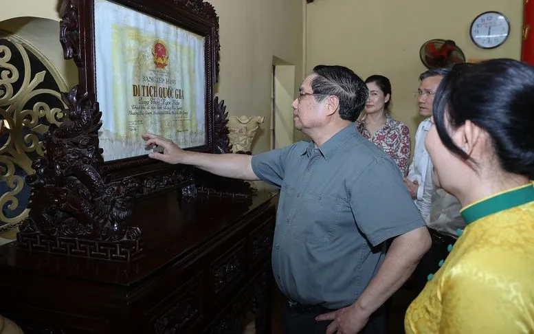 Thủ tướng Phạm Minh Chính thăm Lăng Thoại Ngọc Hầu. (Ảnh: VGP) Thủ tướng Phạm Minh Chính thăm Lăng Thoại Ngọc Hầu. (Ảnh: VGP)