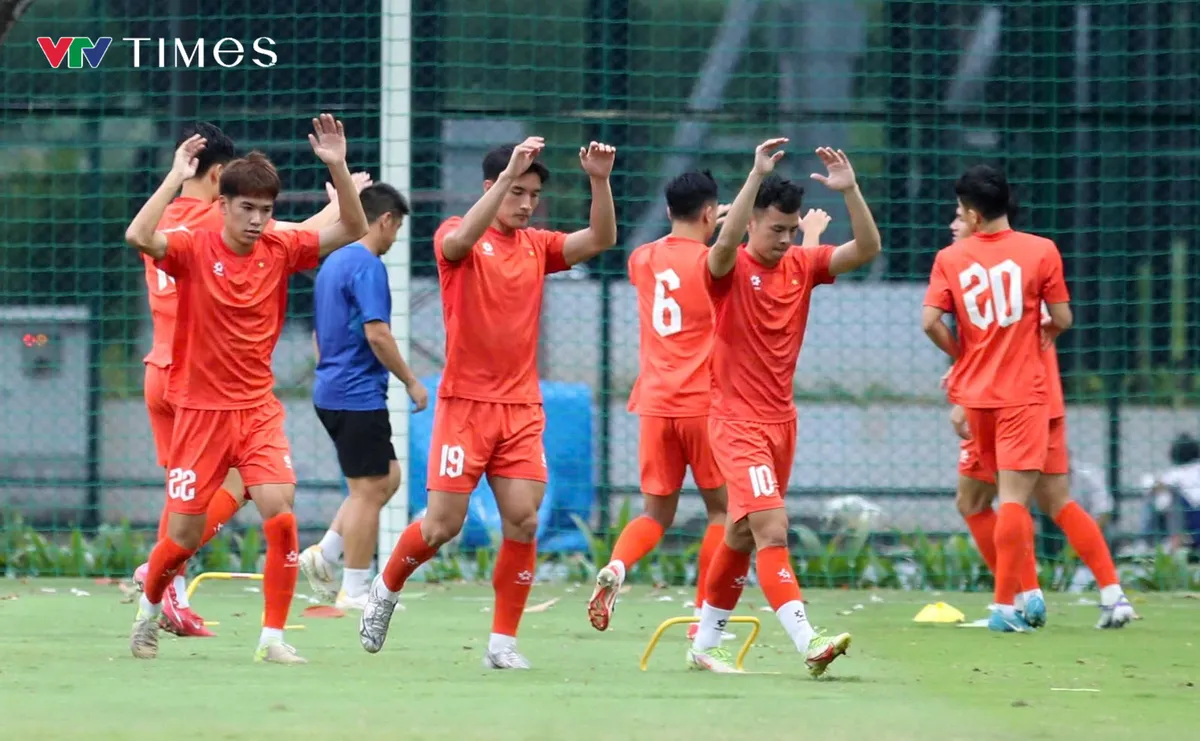 Đình Bắc trở lại, U23 Việt Nam sẵn sàng đấu U23 Campuchia
- Ảnh 1.