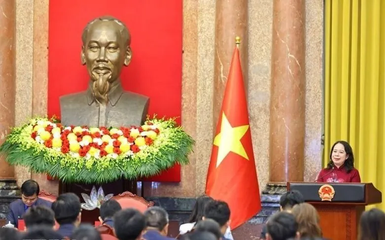 Phó Chủ tịch nước Võ Thị Ánh Xuân phát biểu tại buổi gặp mặt. 