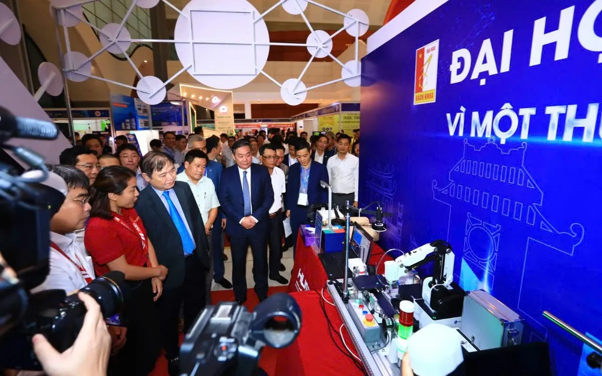 Hà Nội đề xuất 5 chính sách đặc thù thúc đẩy phát triển khoa học công nghệ Hà Nội đề xuất 5 chính sách đặc thù thúc đẩy phát triển khoa học công nghệ