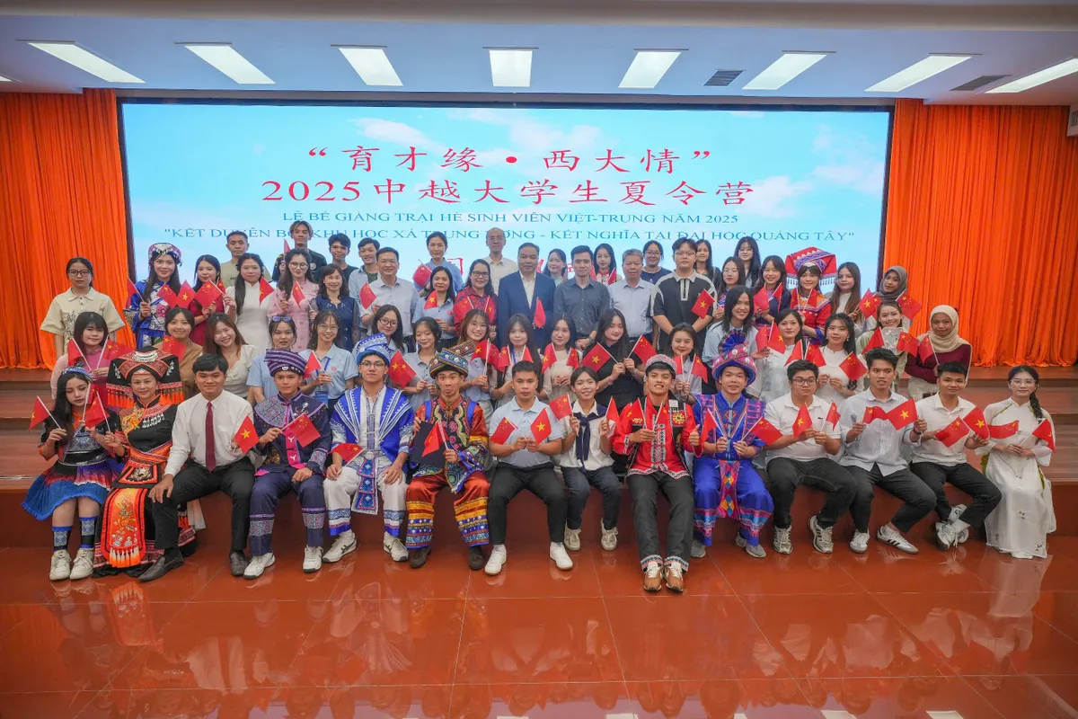 Trại hè Việt - Trung năm 2025 “Kết duyên bởi khu học xá trung ương - kết nghĩa tại Đại học Quảng Tây”  - Ảnh 1.