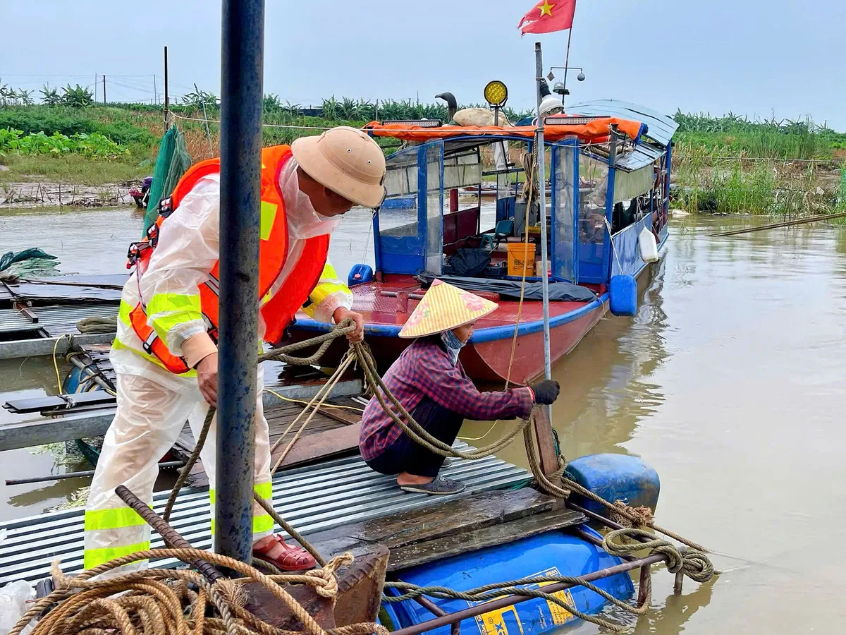 Lực lượng CS Đường Thủy Triển Khai Hoạt Động Ứng Phó Bão Số 3 - Ảnh 2.