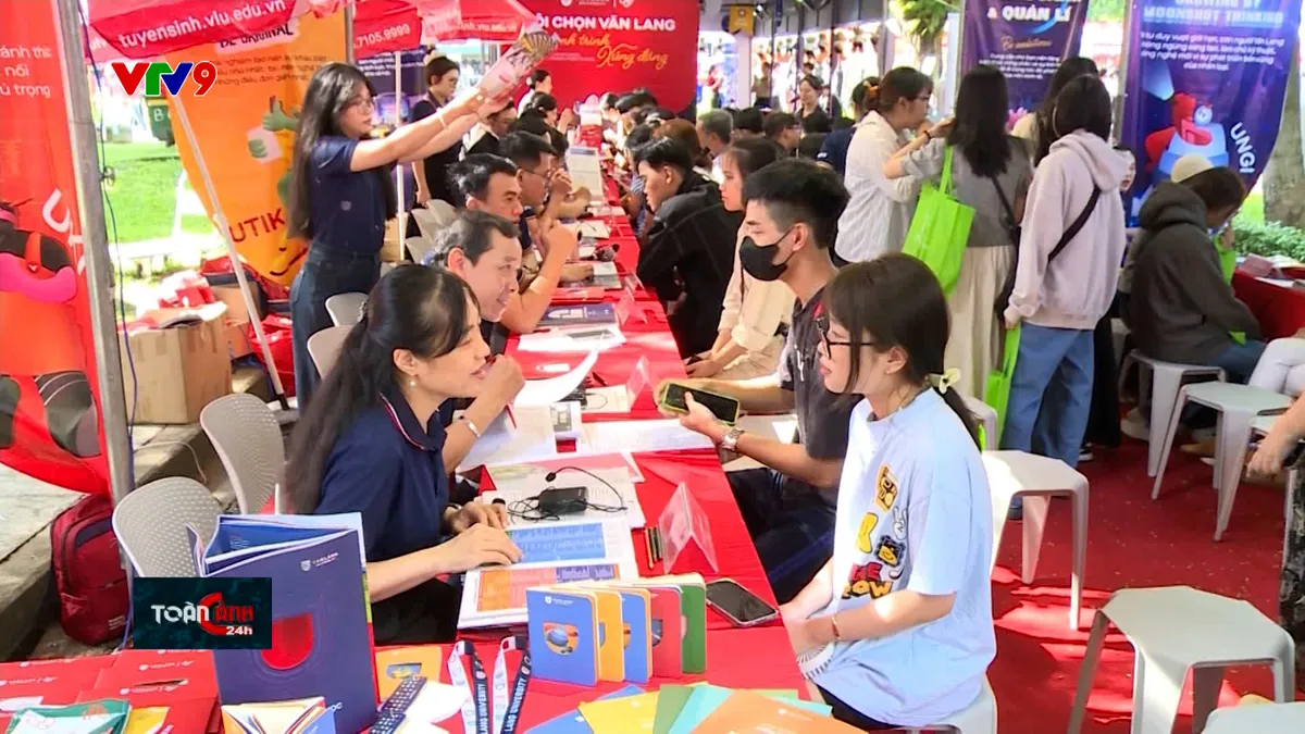 Khó xây dựng điểm chuẩn chung khi điểm tổ hợp chênh lệch Khó xây dựng điểm chuẩn chung khi điểm tổ hợp chênh lệch