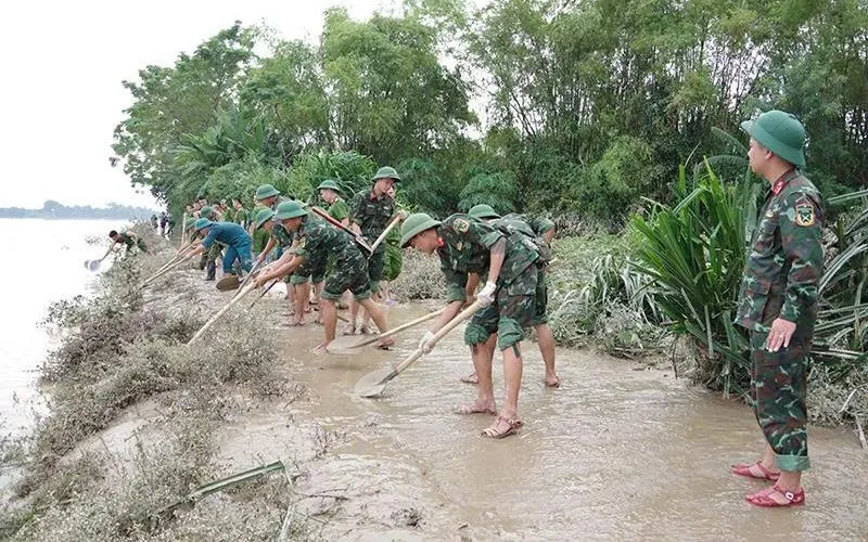 Lực lượng chức năng đang tích cực khắc phục sạt lở tại xã Nhi Sơn Lực lượng chức năng đang tích cực khắc phục sạt lở tại xã Nhi Sơn