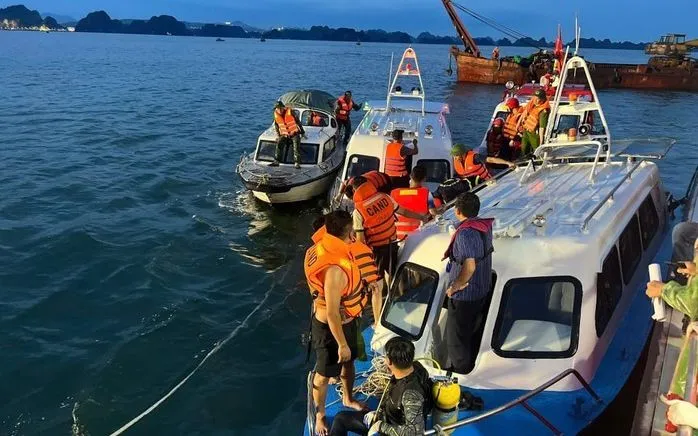 Lực lượng chức năng tiếp cận cứu hộ cứu nạn. Lực lượng chức năng tiếp cận cứu hộ cứu nạn.