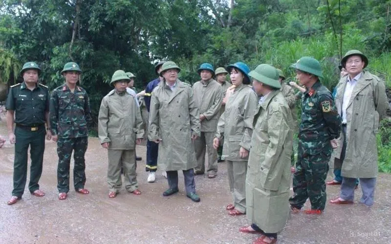 Lãnh đạo tỉnh kiểm tra công tác phòng chống lụt bão tại các khu vực trọng yếu. Lãnh đạo tỉnh kiểm tra công tác phòng chống lụt bão tại các khu vực trọng yếu.