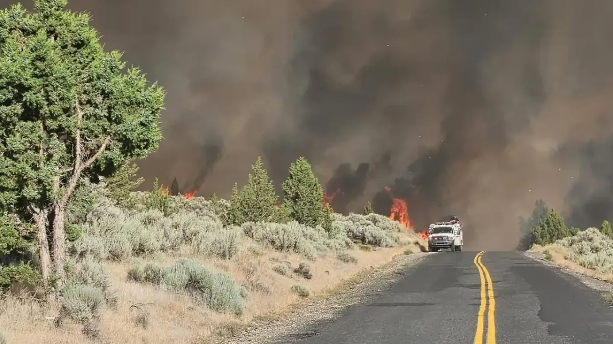 Bang Oregon (Mỹ) có thể sắp hứng chịu một "đám siêu cháy rừng" - Ảnh 1.