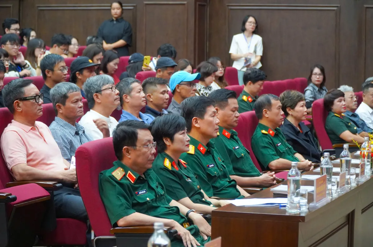 Phim điện ảnh "Mưa đỏ" gây xúc động mạnh: Tái hiện 81 ngày đêm khốc liệt tại Thành cổ Quảng Trị - Ảnh 9.