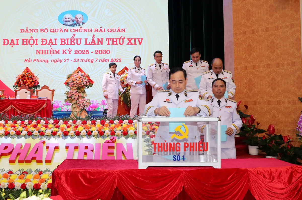 Đại hội đại biểu Đảng bộ Quân chủng Hải quân lần thứ XIV đã thành công rất tốt đẹp - Ảnh 2.