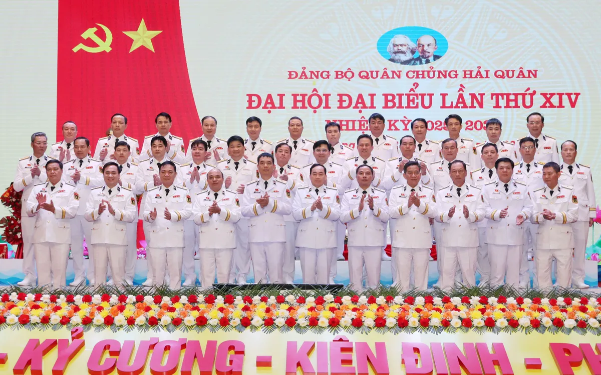 Ban Chấp hành Đảng bộ nhiệm kỳ 2025-2030 và Đoàn đại biểu đi dự Đại hội Đảng bộ Quân đội lần thứ XII ra mắt đại hội Ban Chấp hành Đảng bộ nhiệm kỳ 2025-2030 và Đoàn đại biểu đi dự Đại hội Đảng bộ Quân đội lần thứ XII ra mắt đại hội