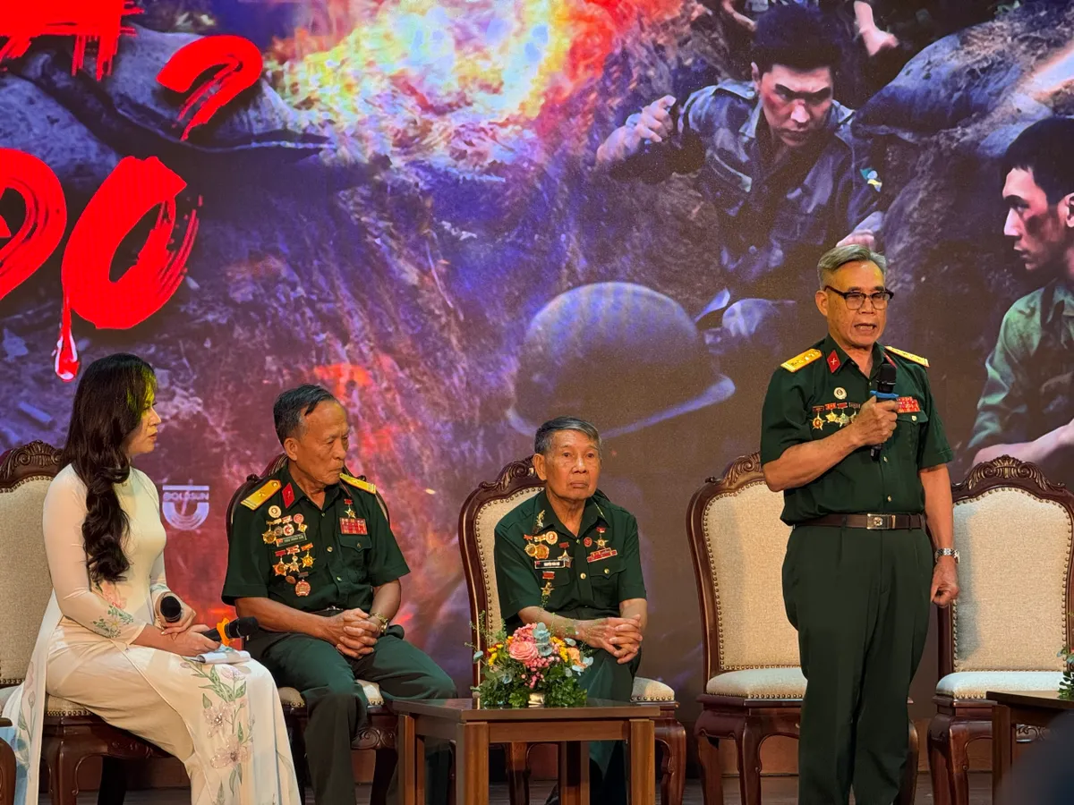 Nhân chứng lịch sử bật khóc khi xem “Mưa đỏ” - Ảnh 1.